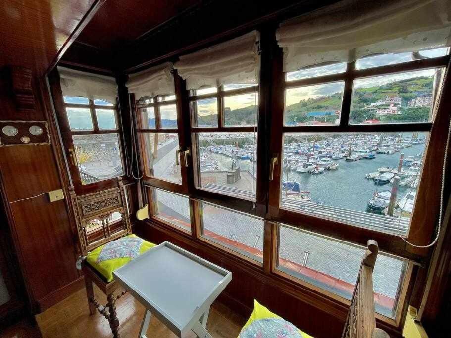 Utsa Eski Piso Con Encanto En 1ª Linea De Puerto Bermeo Exterior foto